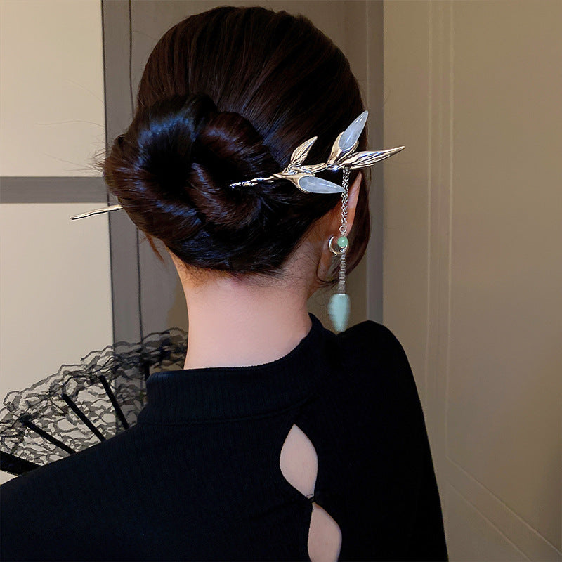 Trendy Alloy Hairpin With Leaf Tassels On The Back Of The Head