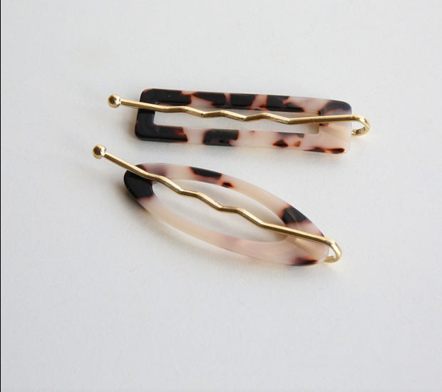 South Korea's Dongdaemun direct delivery Personality minimalist small and versatile leopard pattern side clips Hairpin word clip