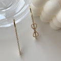 Girl's delicate hairpin