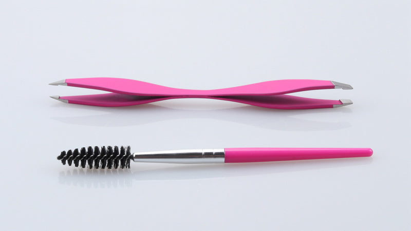 Eyebrow clip eyebrow comb