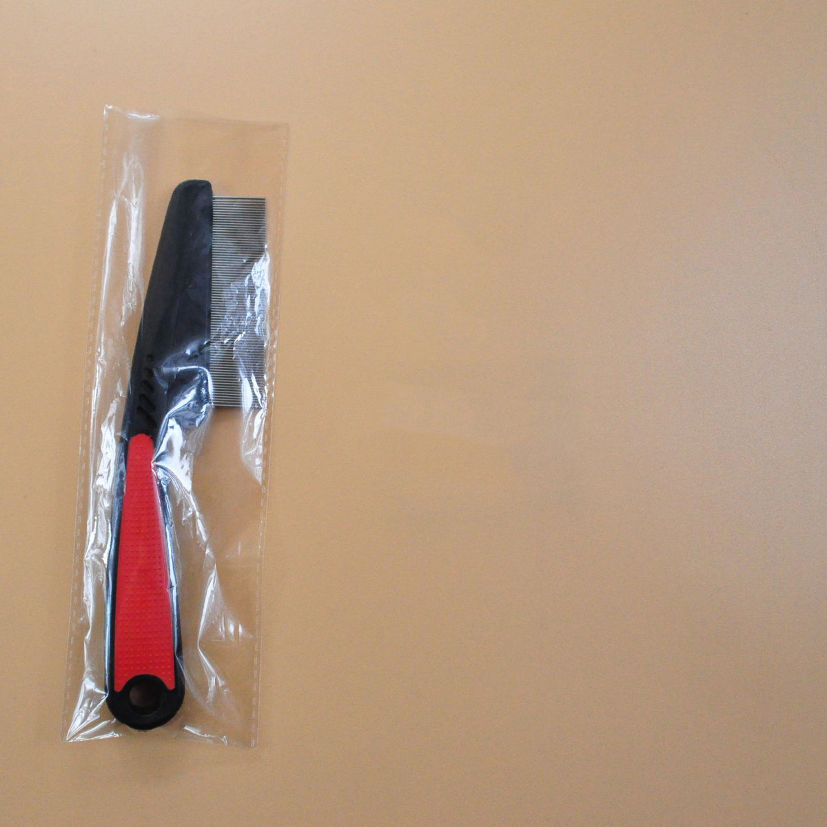 In addition to fleas dog comb needle pet comb