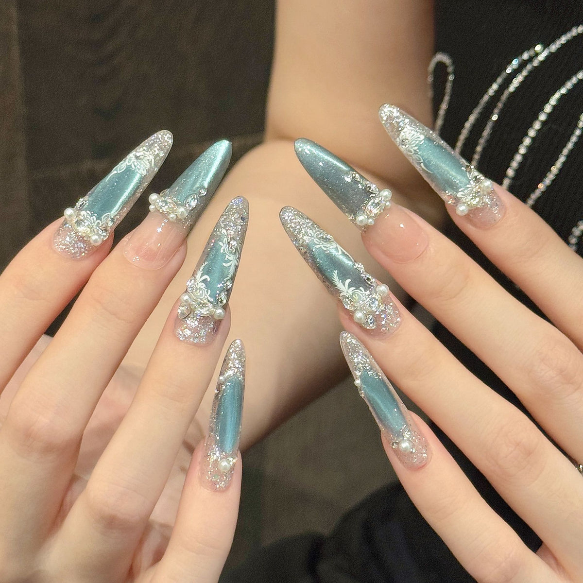 Ice-transparent Blue Crystal Cat-eye Pearl Brightening Nail Stickers