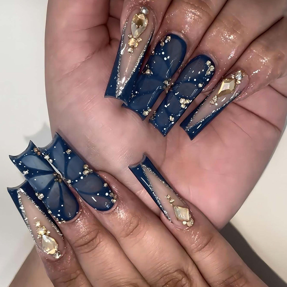 Creative And Versatile Shining Big Bow Wearing Nail Art