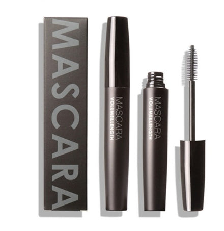 Focallure The mascara is long, curly, durable, waterproof, non staining, and grows densely locked.
