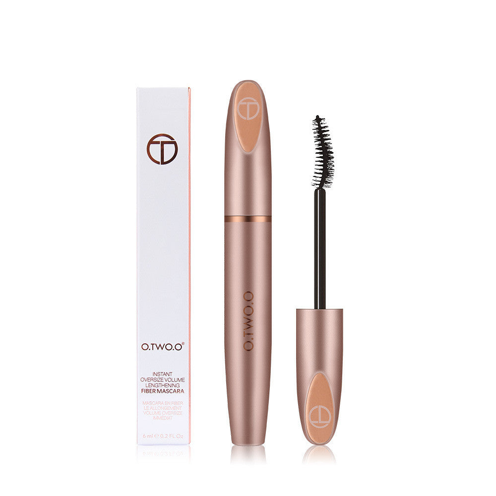 O.TWO.O Thick, Long Waterproof Curling And Smudge-resistant Mascara