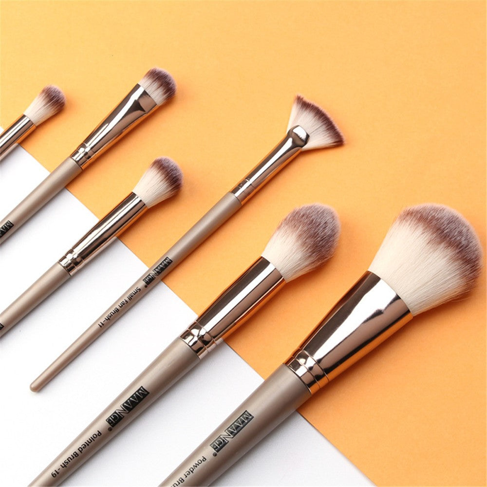 Eye Shadow Makeup Brush Set Of Beauty Tools