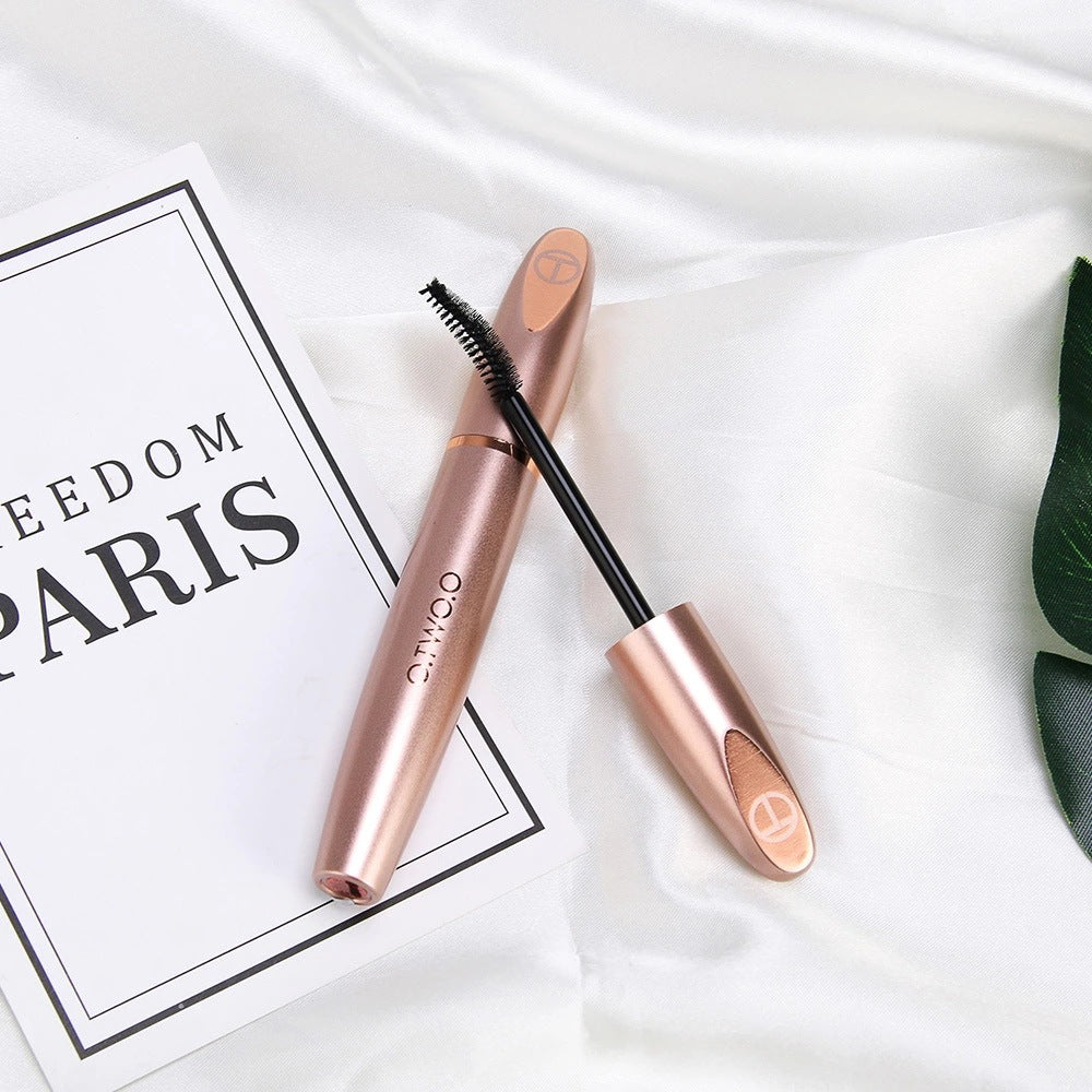 O.TWO.O Thick, Long Waterproof Curling And Smudge-resistant Mascara