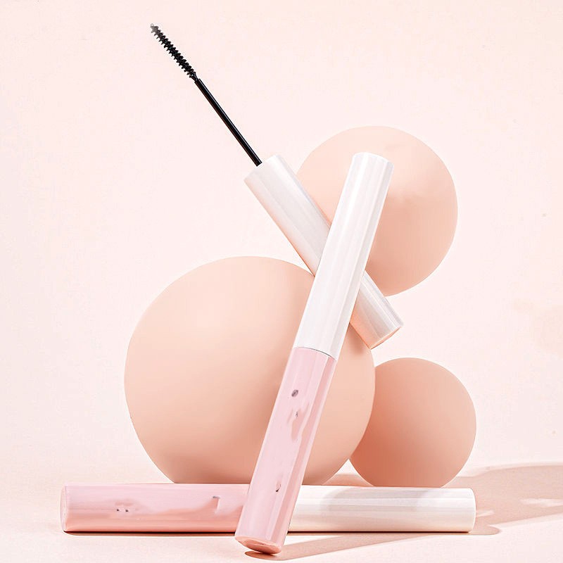 Suake Mascara Is Not Easy To Makeup