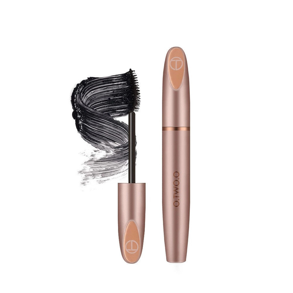 O.TWO.O Thick, Long Waterproof Curling And Smudge-resistant Mascara