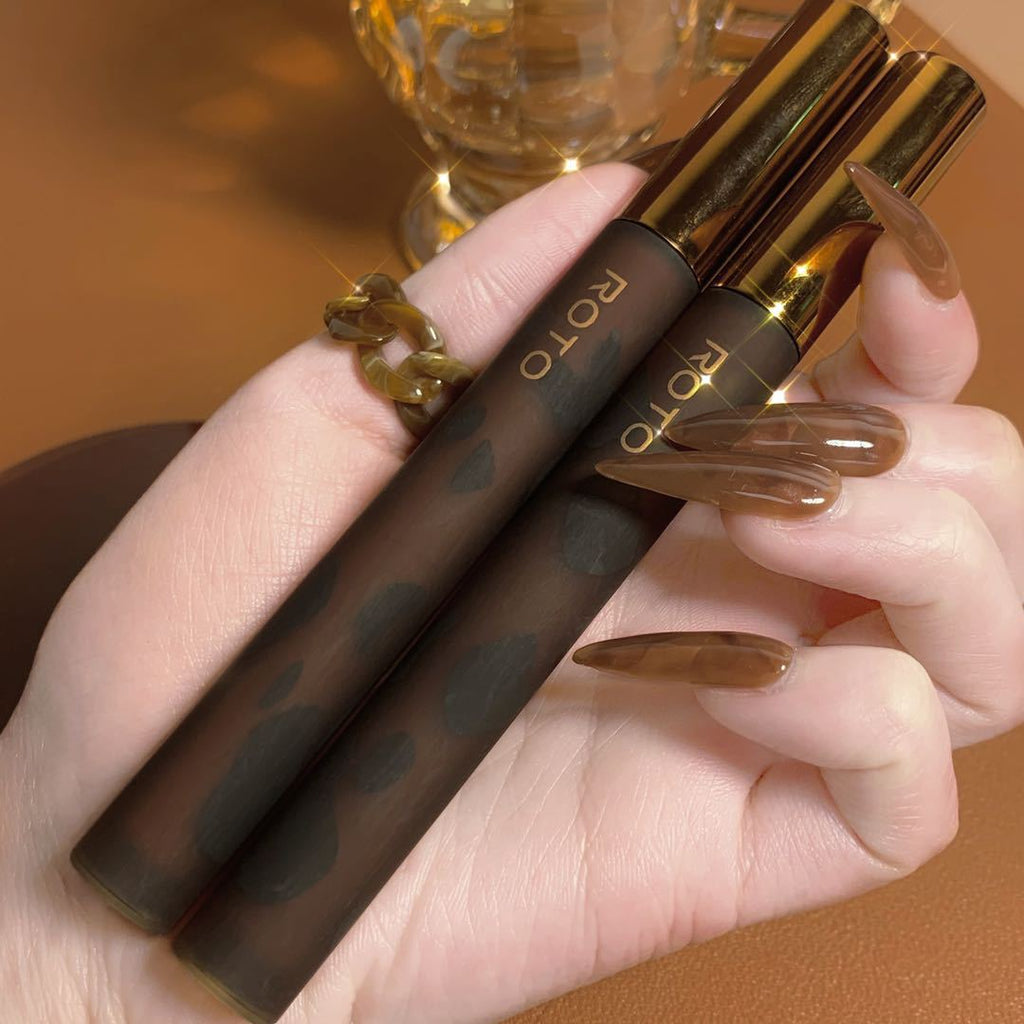 ROTO Velvet Fogged Air Lip Glaze Is Waterproof And Not Easy To Fade