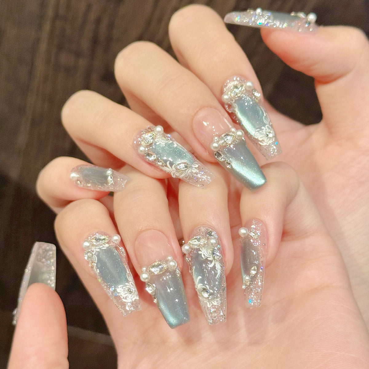 Ice-transparent Blue Crystal Cat-eye Pearl Brightening Nail Stickers