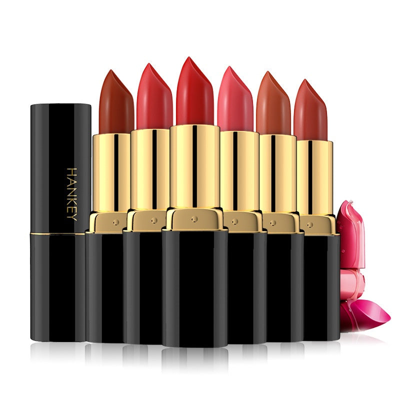 Hankey Lipstick Moisturizes And Does Not Fade Easily