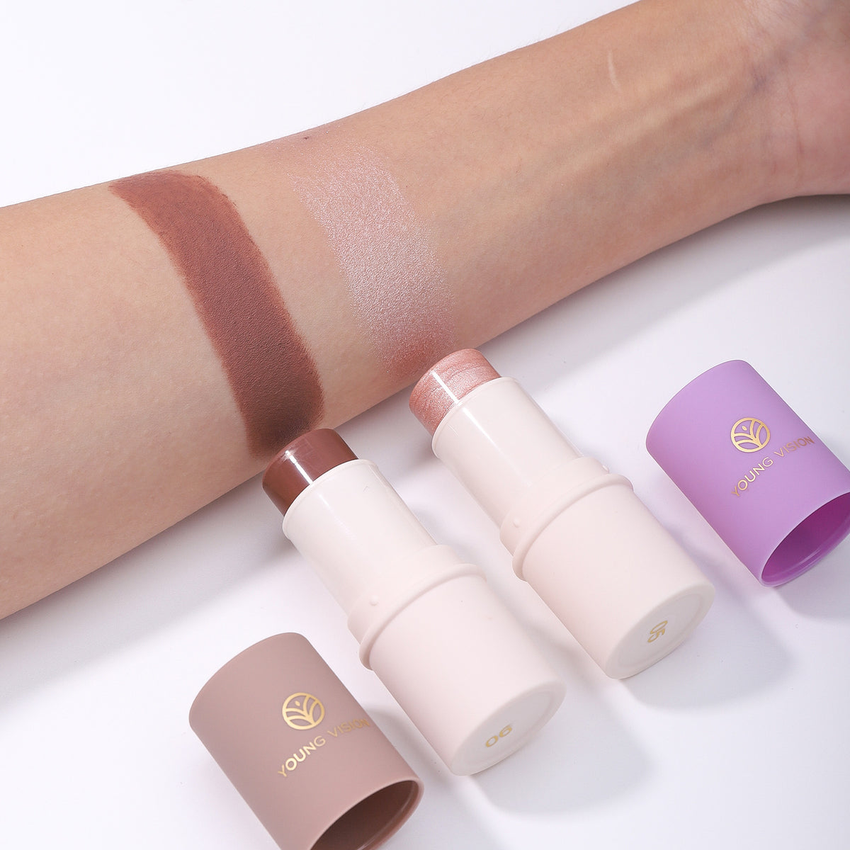 Young Vision Stereo Highlight Contour Stick Crouching Silkworm Cream
