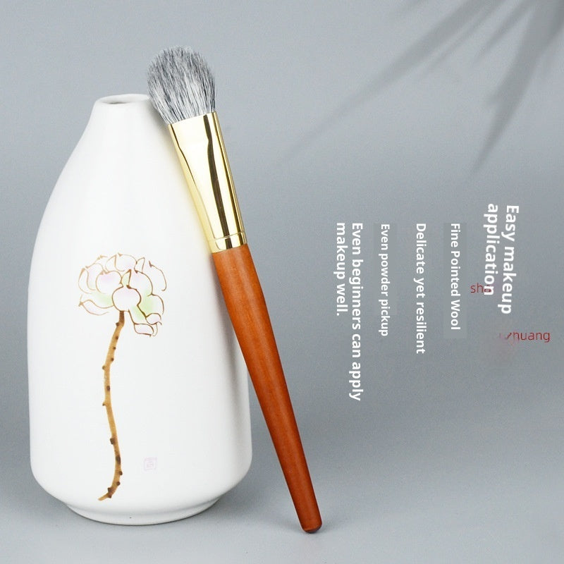 Heart-shaped Highlighter Brush Tongue-shaped Blending Blush Brush Makeup