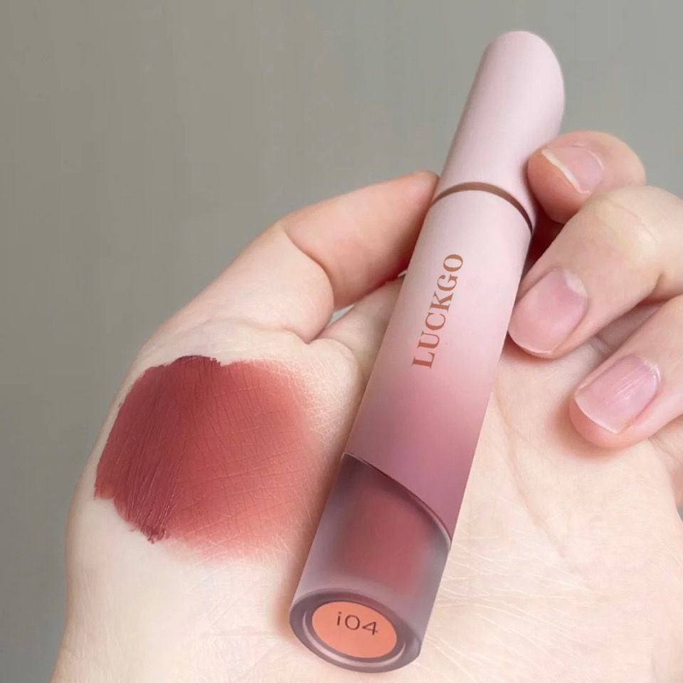 Luckgo Plain Face White Good-looking Lip Lacquer