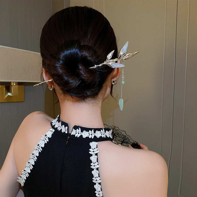 Trendy Alloy Hairpin With Leaf Tassels On The Back Of The Head