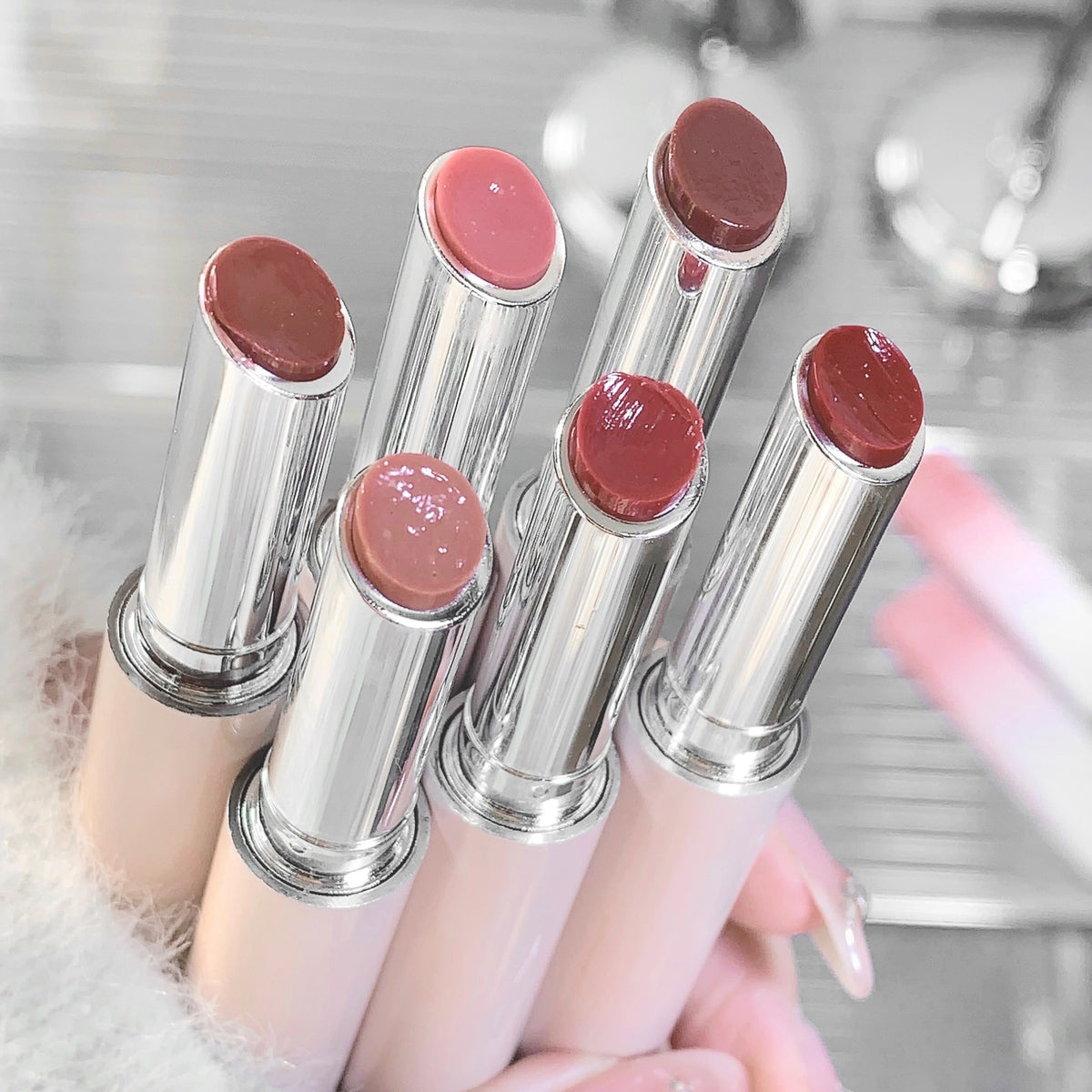 Gege Bear Solid Lip Gloss Water Light Mirror Press Lipstick